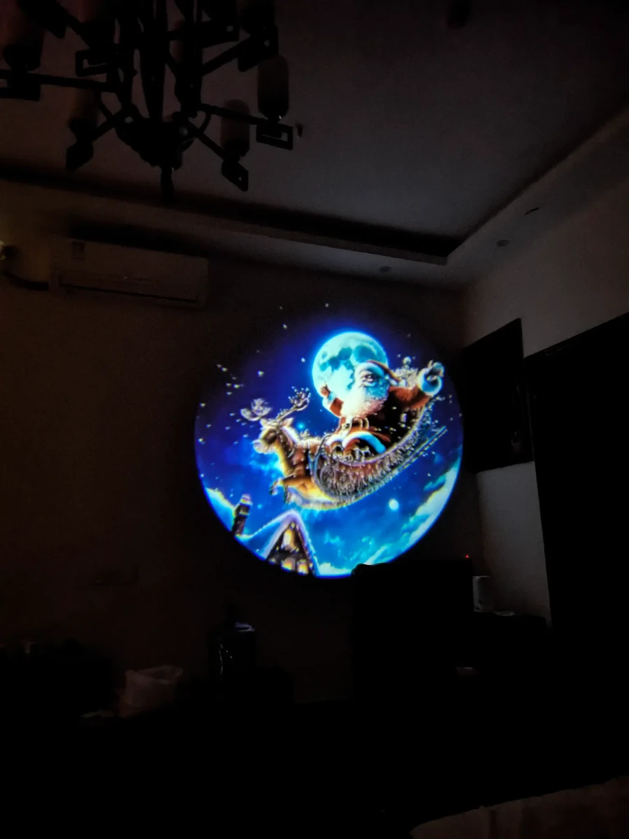 Santa scene projection reference.